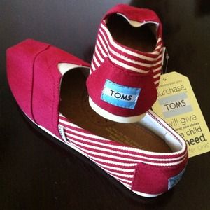 Red stripe toms