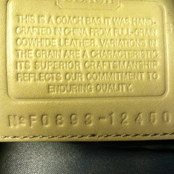 ❌First 80$ takes it ❌💯 Coach purse was 175$ - Picture 2 of 4