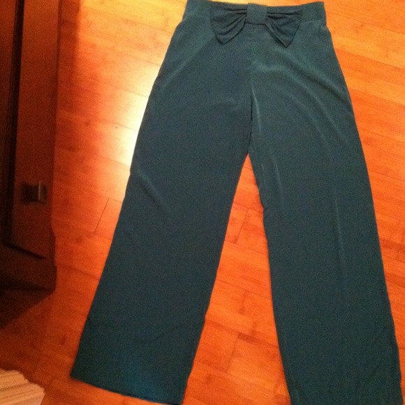 Emerald bow top pants
