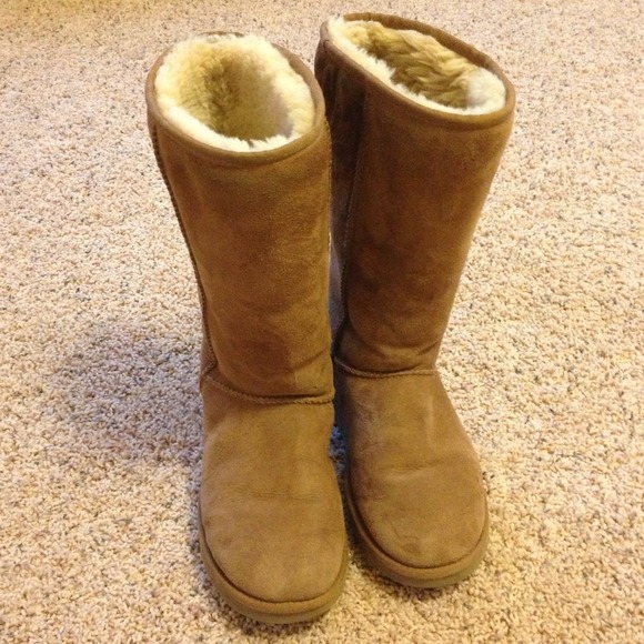 💥Reserved Authentic UGG classic tall boots