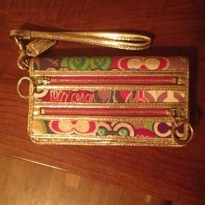 TRADED!!! Authentic Coach Poppy Wristlet/Wallet
