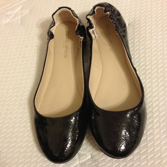 Black flats