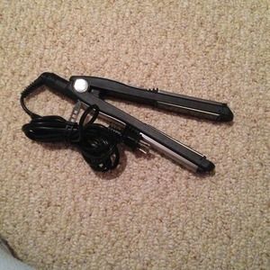 Infiniti Hair Straightener by Conair