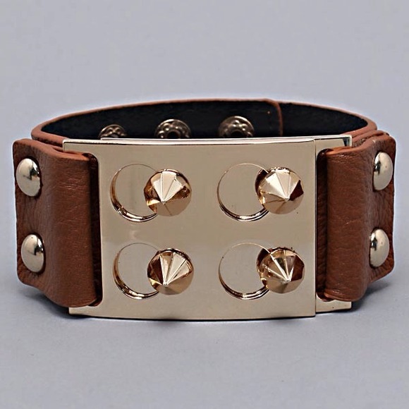 📌sale📌 Gothic gold stud leather bracelet $12ea