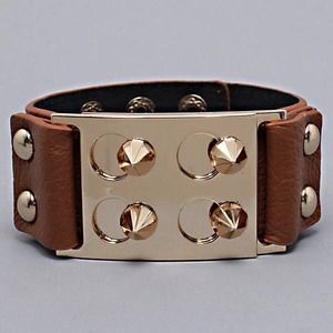 📌sale📌 Gothic gold stud leather bracelet $12ea