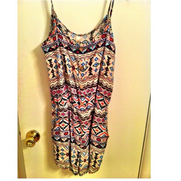 Native Print Romper. - Picture 3 of 3