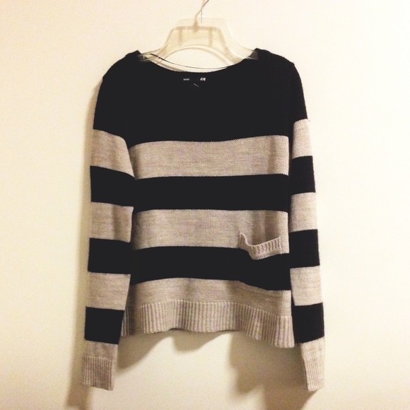 🚫SOLD: Striped knitted sweater🚫