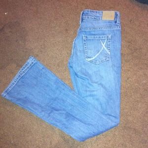 Size 1s anchor blue daisy boot cut jeans!