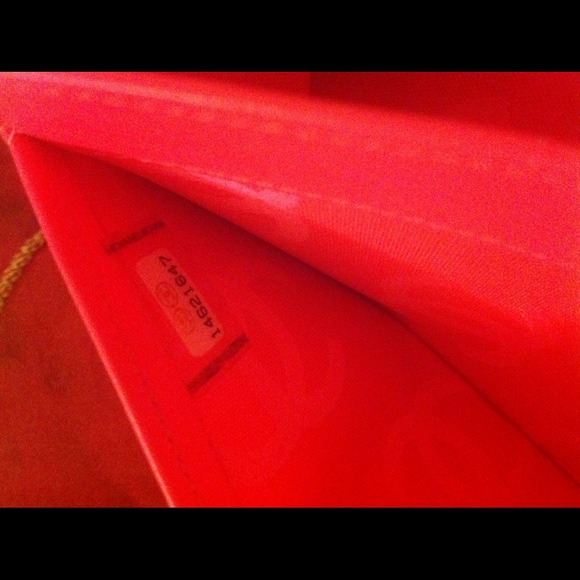 Chanel Cambon Wallet - Picture 2 of 4