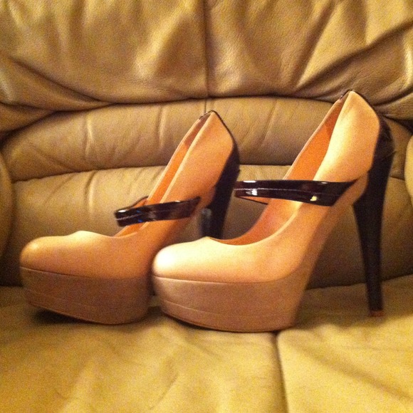 🌹SOLD🌹Jessica Simpson Platforms