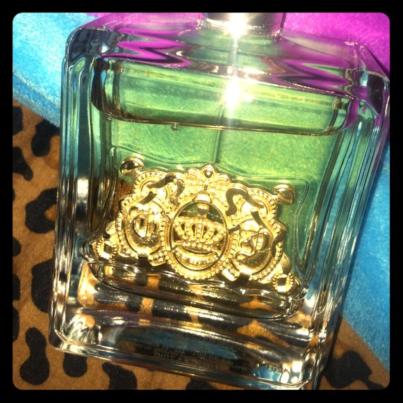 Juicy Couture *•Viva La Juicy•*!!! 2 more!
