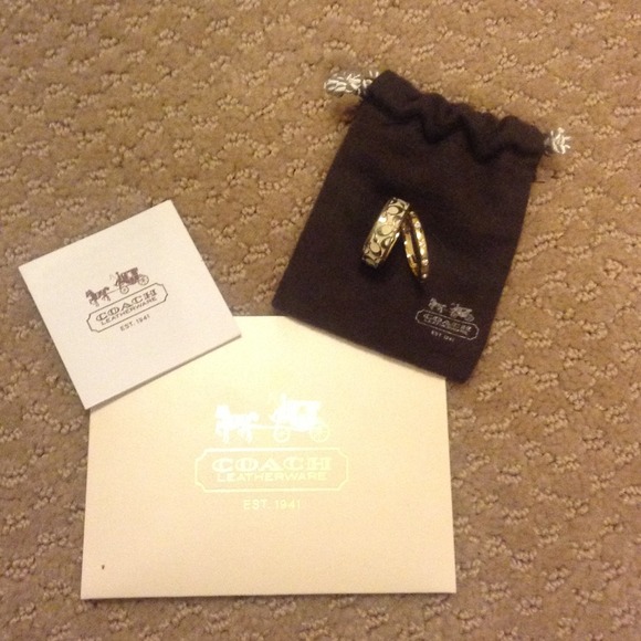 Coach Emblem Ring Set Gold