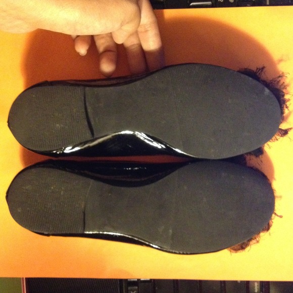 ✂✂REDUCED✂✂Toddler flats - Picture 2 of 3