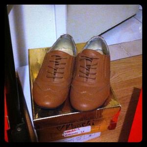 Medium brown oxfords