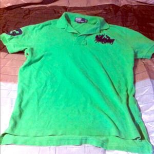 Green short sleeved collared polo mini button up!