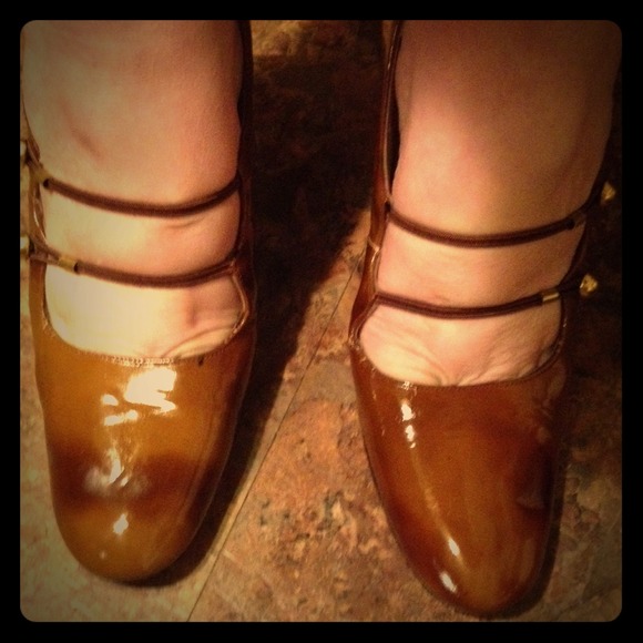 TRUE Vintage shoes, circa 1960, Tempos brand.