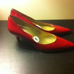 •Reduced• Red patent kitten pumps