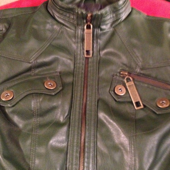 Vegan leather moto jacket 🎸$50 - Picture 3 of 4