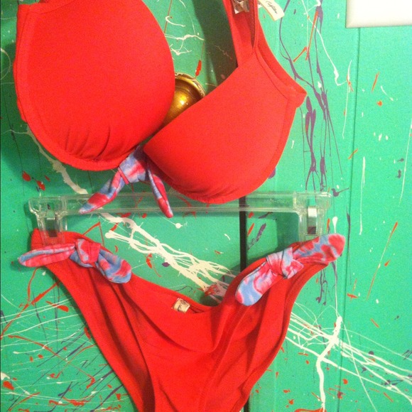 American Eagle two-piece bikini, only worn twice.