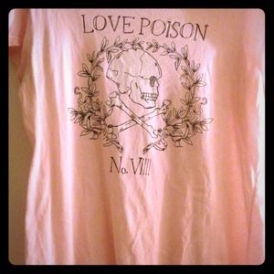 💕Light Pink Love Poison Wild Fox shirt  💕
