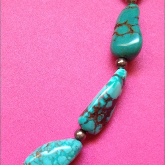 Stunning Turquoise & Silver Necklace - BNWT - 18” - Picture 2 of 2