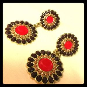 Gold flower design earrings