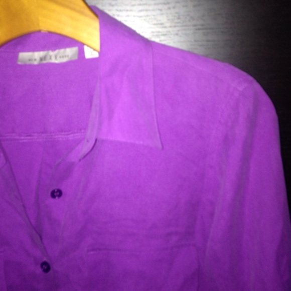 NWT 100% Silk Button Down Shirt - Picture 3 of 4