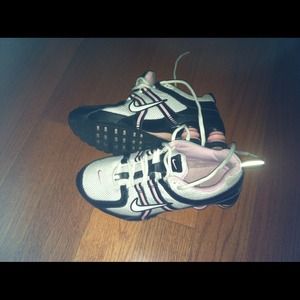 Nike shox size 5 1/2 $22 pp shipped!
