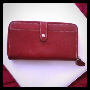 Cute dooney & bourke wallet