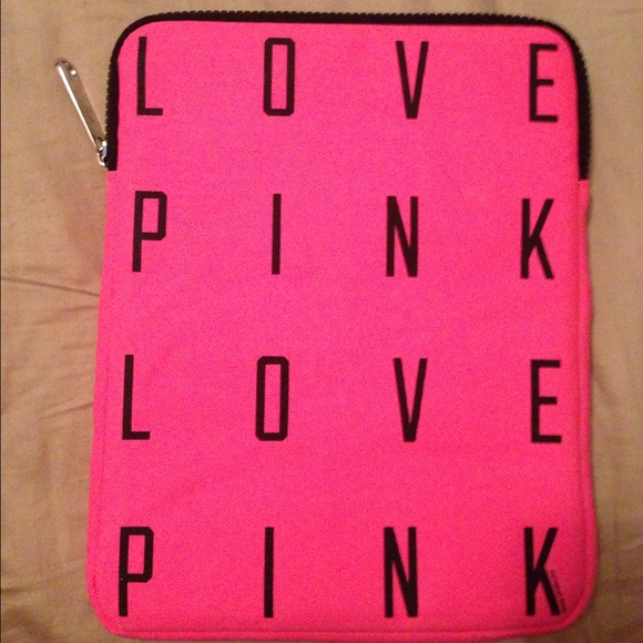 ❌SOLD❌Victoria's Secret pink iPad case!🎀