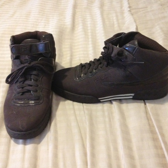 Brown fila size 11