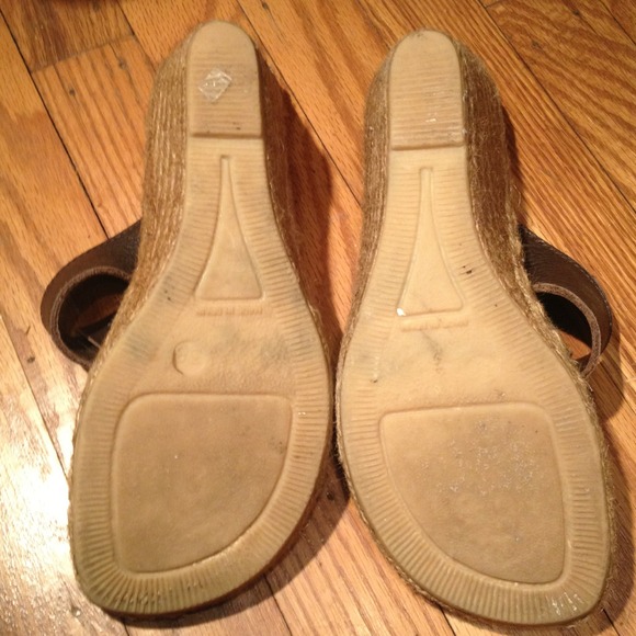 Authentic Burberry platform sandals. Sold!!! - Picture 2 of 4