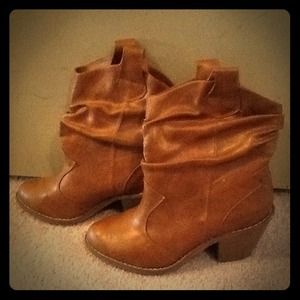 Short Cowgirl Boots With Heel