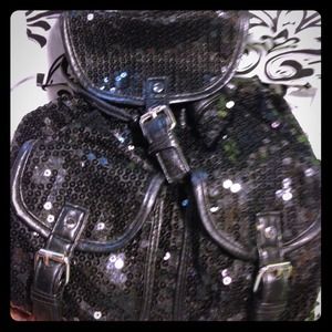 BLACK SEQUIN  PURSE /BACKPACK DRAWSTRING CLOSER
