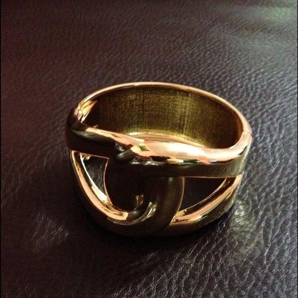 Beautiful gold knot cuff. nOT AVAILABLE - Picture 2 of 3