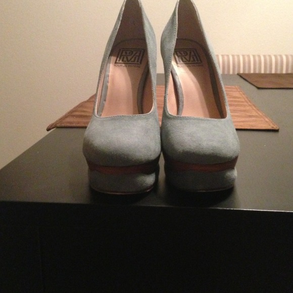 Pour la victoire shoes. "REDUCED PRICED!!! SALE!!!