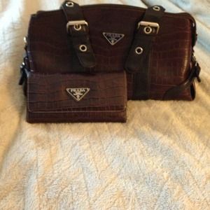 Knockoff Prada  purse and wallet