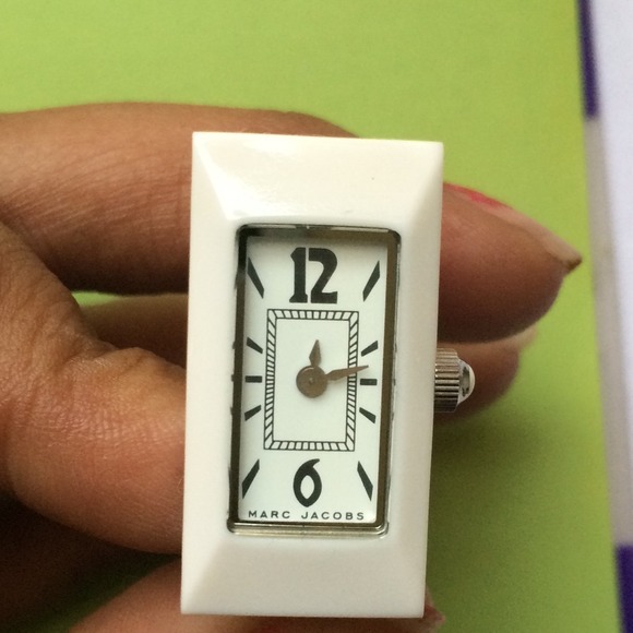 Über Feminine MARC JACOBS White Silk Watch🚫Trades - Picture 3 of 4