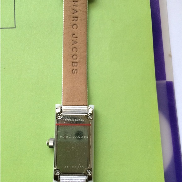 Über Feminine MARC JACOBS White Silk Watch🚫Trades - Picture 4 of 4