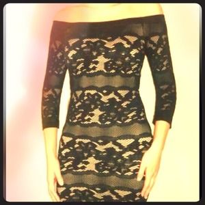 💢Sold💢Bebe Off the Shoulder lace dress small
