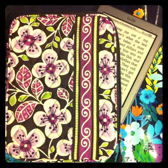 Vera Bradley E-Reader Sleeve in Plum Petal