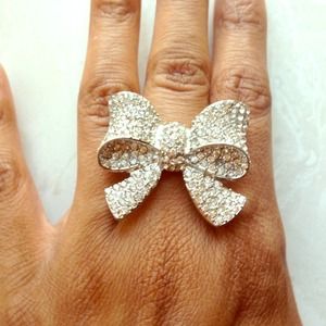 Bling silver bow ring
