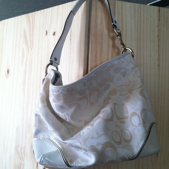Authentic Coach Purse - Picture 1 of 4