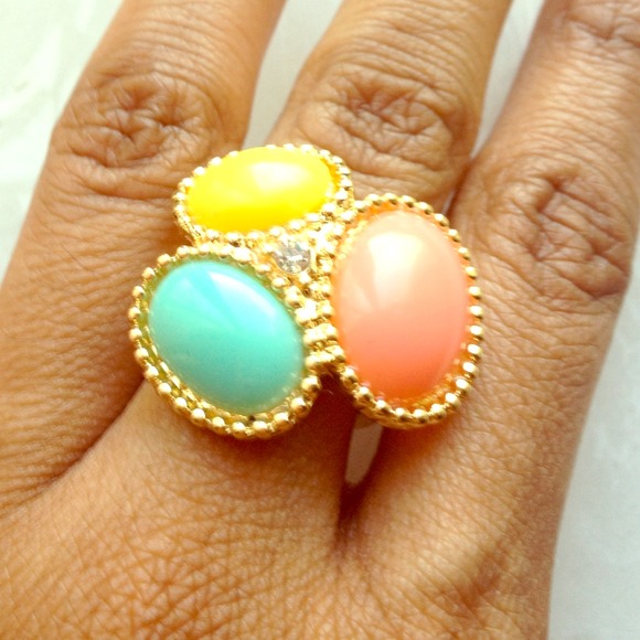 Multi color gold ring - Picture 1 of 1