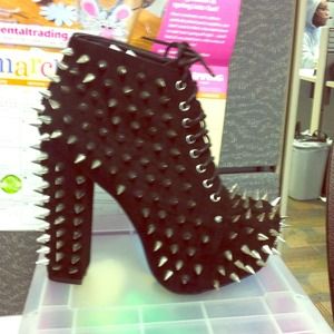 Brand new in the box all over spike-black