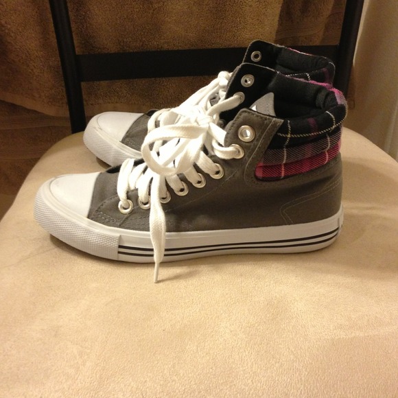 High Top Sneakers - Picture 3 of 4
