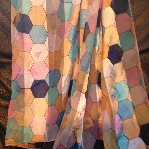 Scarf - Picture 2 of 2