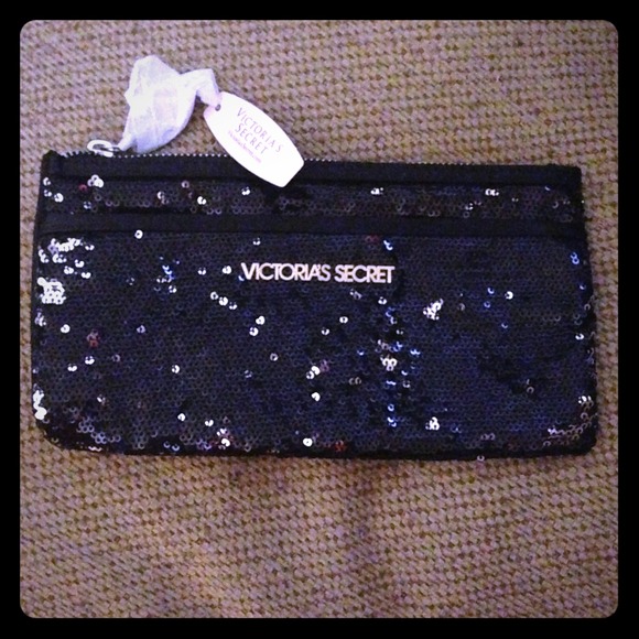 ❌Traded❌Victoria's Secret sequin clutch/makeup bag