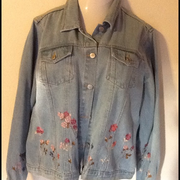 {{Sold}}Embroidered jean jacket