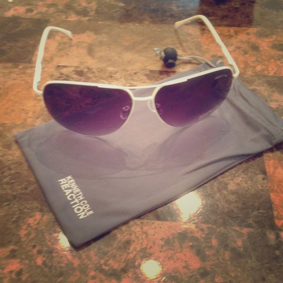 Kenneth Cole Accessories - NEW AUTHENTIC KENNETH COLE WHITE UNISEX SUNGLASSES